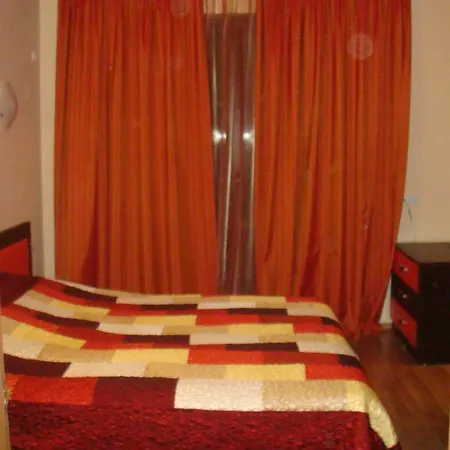 Appartement Romana 67 *